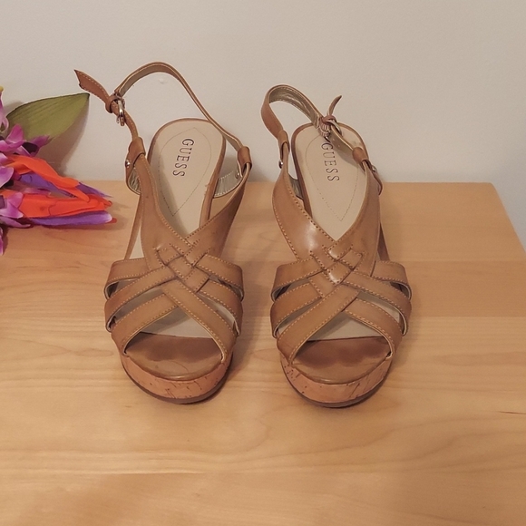 Guess Kayce Faux Leather and Cork Platform Wedge Sandals Size 9.5 Tan Nude - Picture 2 of 16